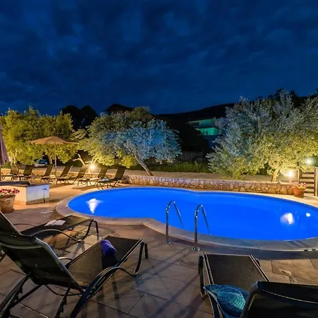 Apartman 5235-3 In