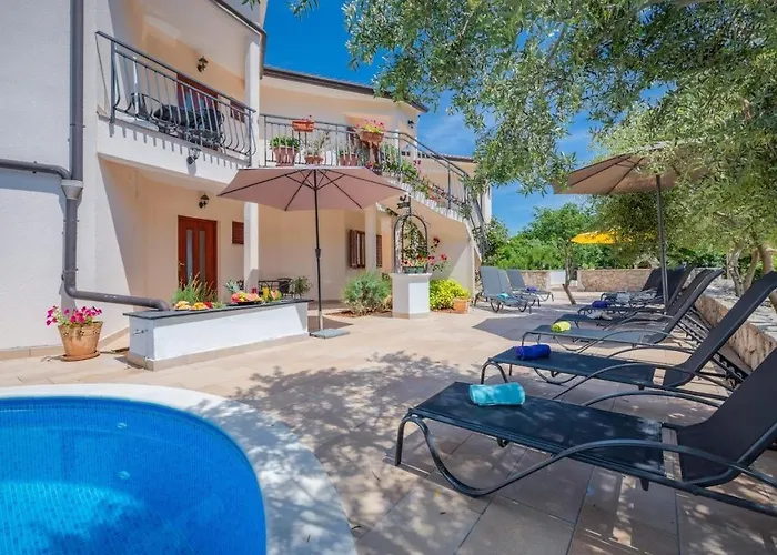 5235-3 In Apartman *